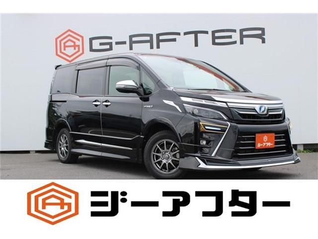 TOYOTA / VOXY HYBRID