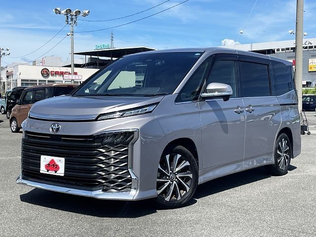 TOYOTA / VOXY