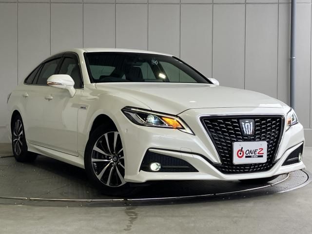 TOYOTA / CROWN sedan hybrid