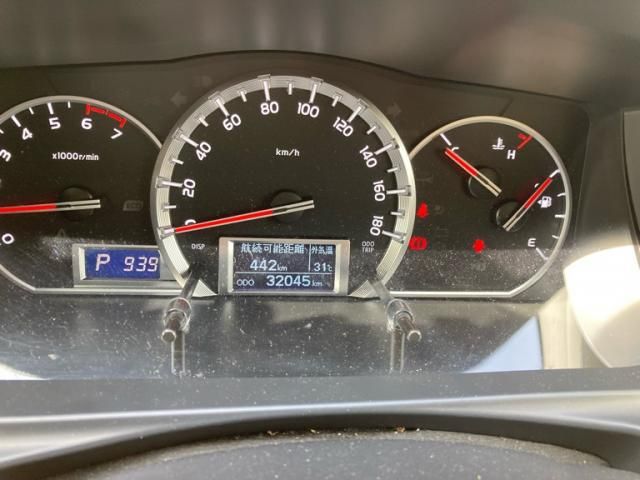 TOYOTA / HIACE van 2WD
