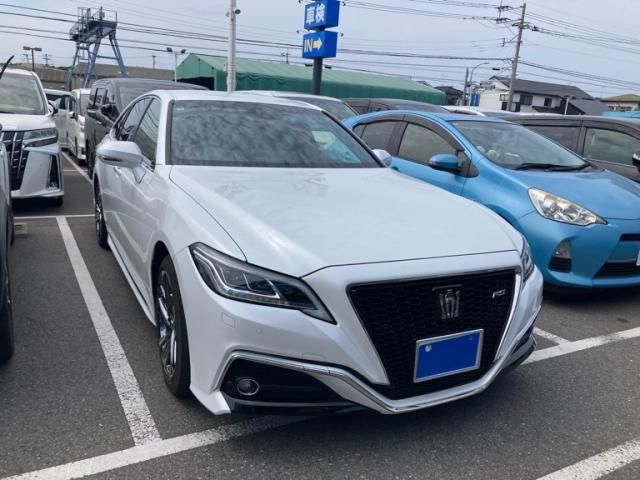 TOYOTA / CROWN sedan