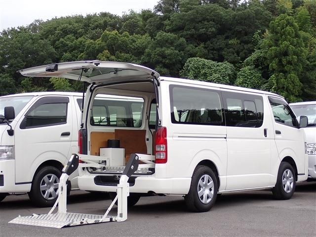TOYOTA / HIACE van 1.2t 2WD