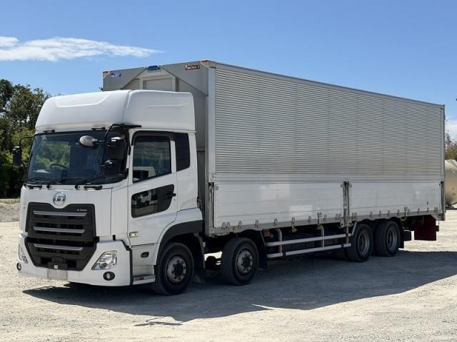 Japanese used car Ref# 1666432 NISSAN DIESEL / Quon