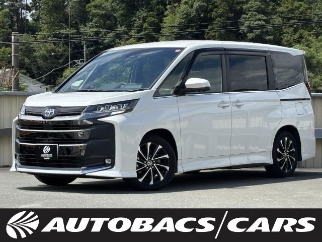 TOYOTA / NOAH HYBRID