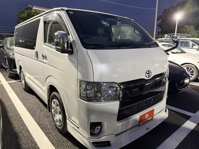 TOYOTA / ハイエース