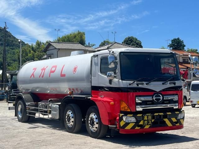 Japanese used car Ref# 1666790 HINO / PROFIA