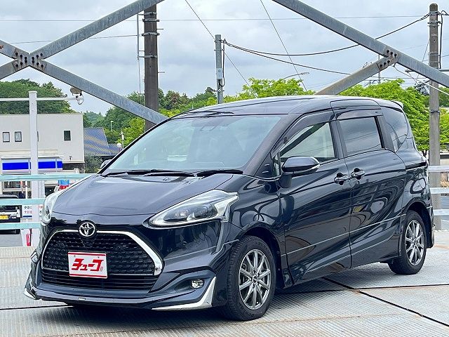 TOYOTA / SIENTA