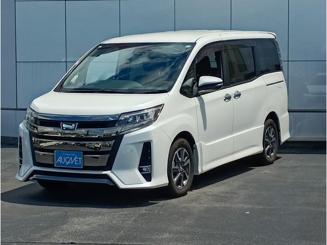 TOYOTA / NOAH