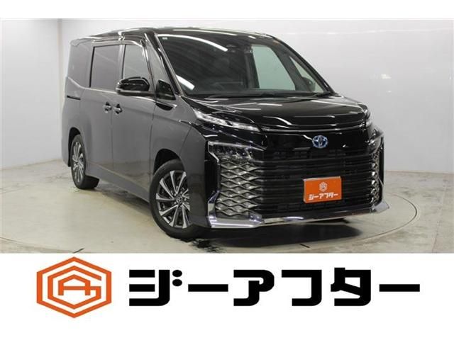 TOYOTA / VOXY HYBRID
