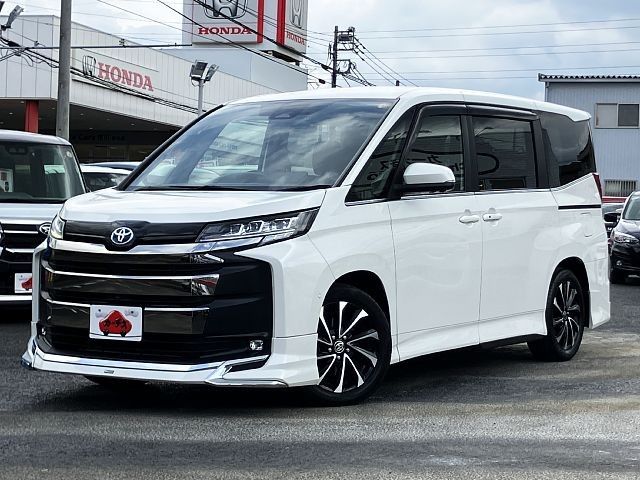 TOYOTA / NOAH HYBRID