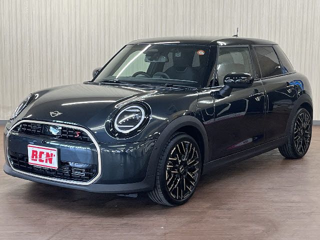 Japanese used car Ref# 1667584 BMW / MINI COOPER 5DOOR
