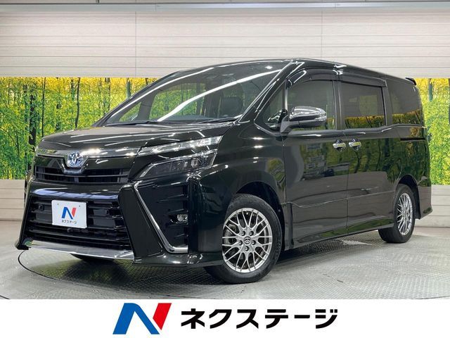 TOYOTA / VOXY HYBRID