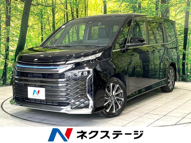 TOYOTA / VOXY HYBRID