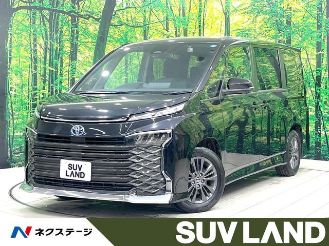 TOYOTA / VOXY HYBRID