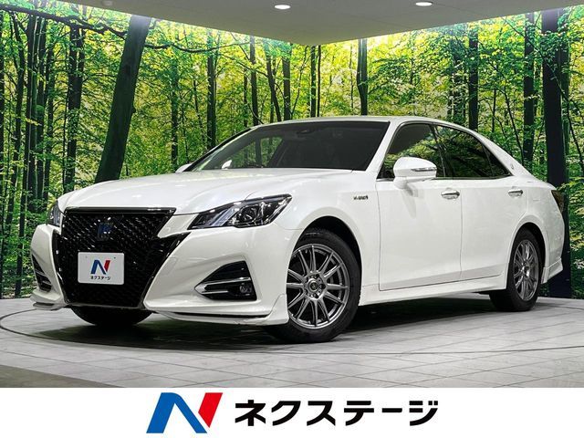 TOYOTA / CROWN sedan hybrid 4WD