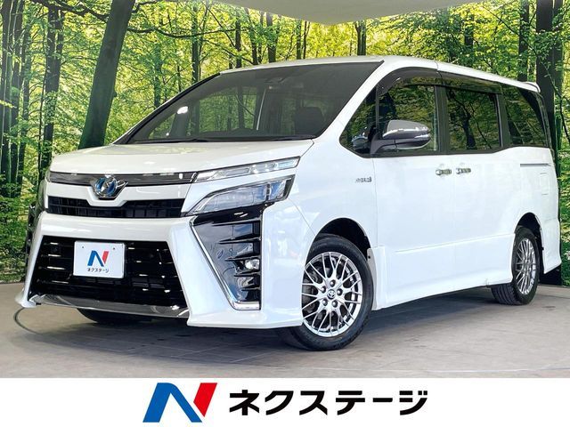 TOYOTA / VOXY HYBRID