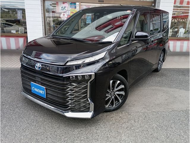 TOYOTA / VOXY HYBRID