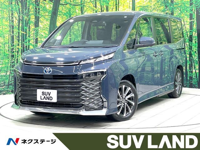 TOYOTA / VOXY HYBRID