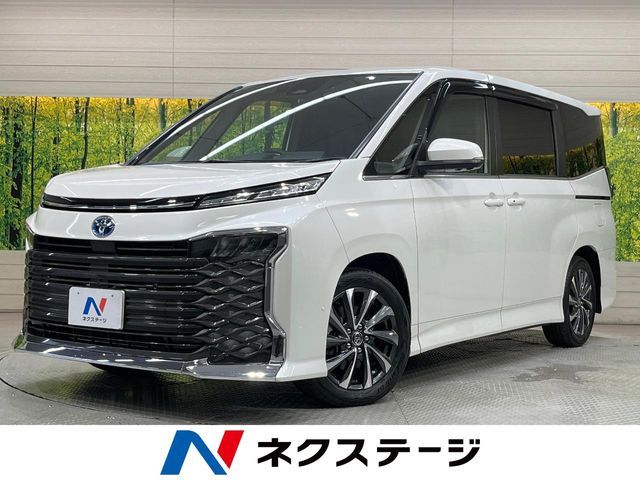 TOYOTA / VOXY HYBRID