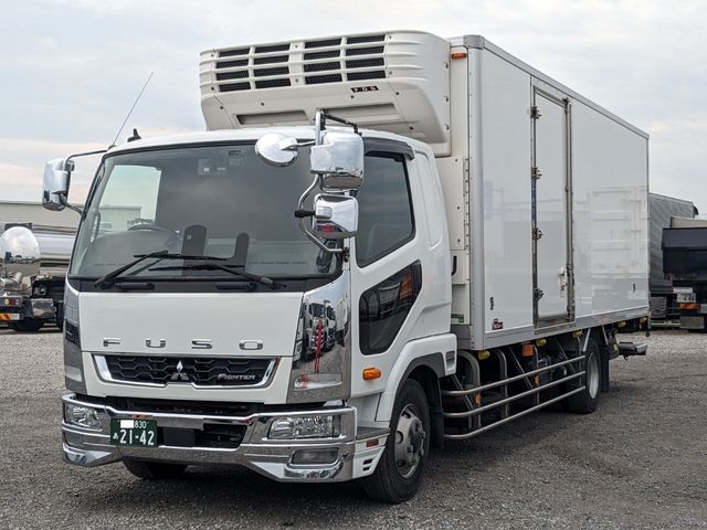 Japanese used car Ref# 1670407 MITSUBISHI FUSOU / FIGHTER
