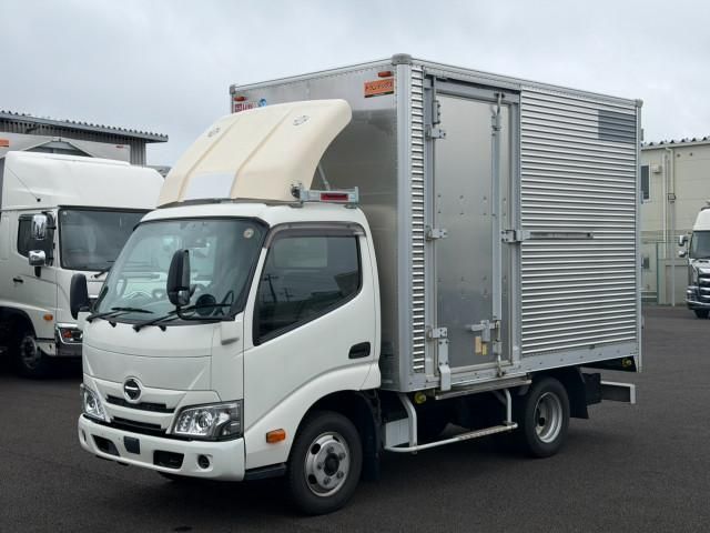 Japanese used car Ref# 1670687 HINO / DUTRO