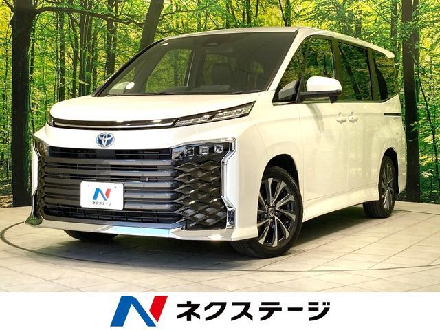 TOYOTA / VOXY HYBRID
