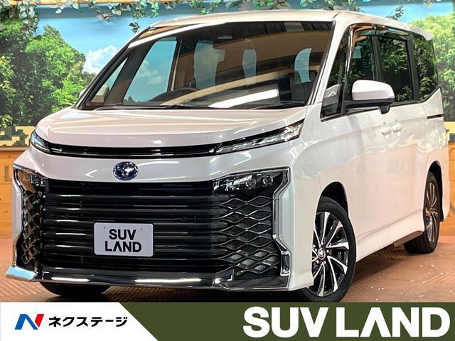 TOYOTA / VOXY HYBRID