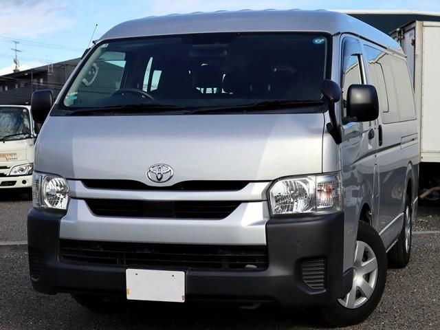 TOYOTA / ハイエース