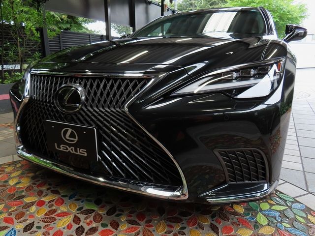 TOYOTA / LEXUS LS500h 4WD