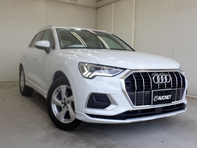 AUDI / AUDI Q3