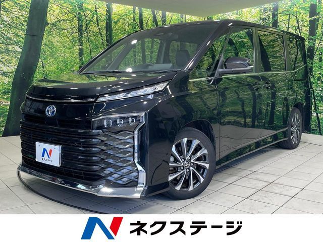 TOYOTA / VOXY HYBRID