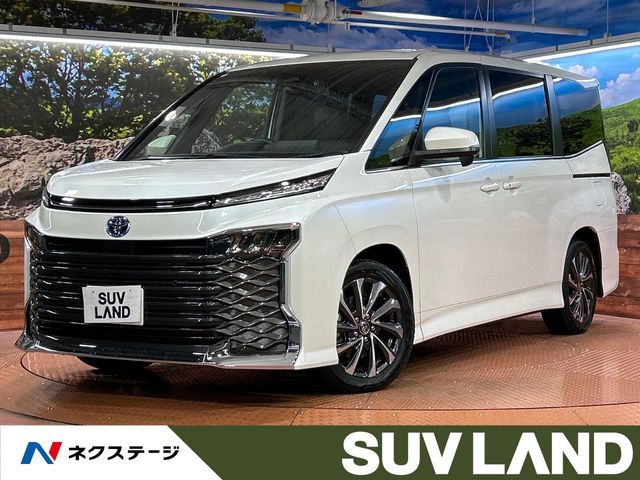TOYOTA / VOXY HYBRID