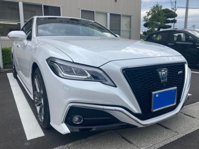 TOYOTA / CROWN sedan hybrid
