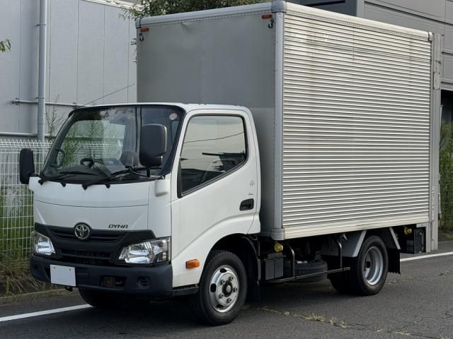 TOYOTA / DYNA