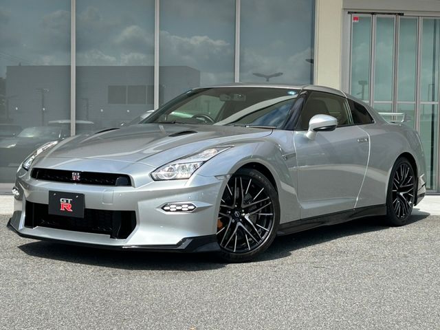 NISSAN / GT-R