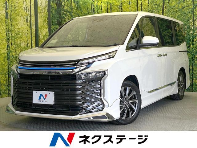 TOYOTA / VOXY HYBRID