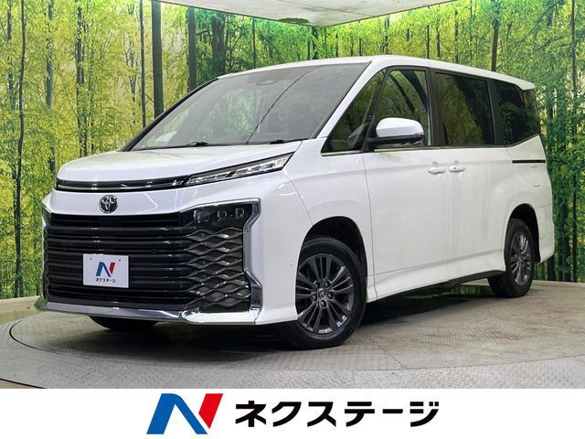 TOYOTA / VOXY 4WD