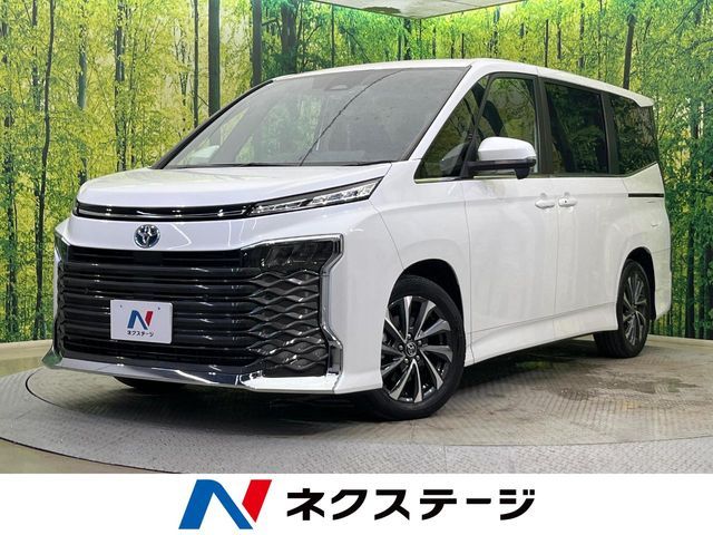 TOYOTA / VOXY HYBRID