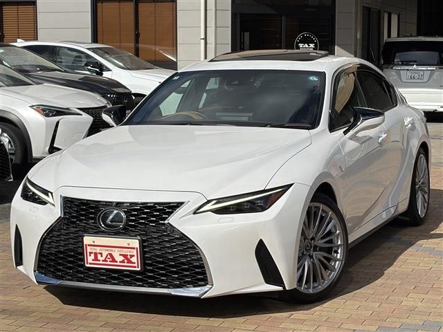 TOYOTA / LEXUS IS300h