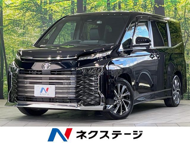 TOYOTA / VOXY HYBRID