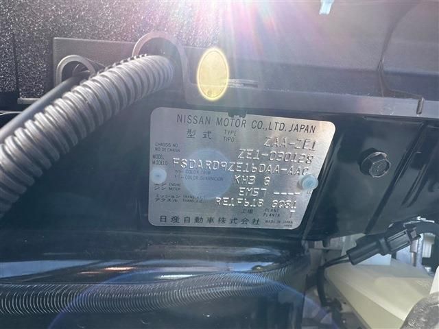 NISSAN / LEAF