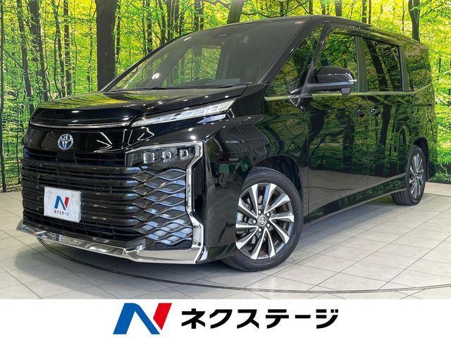TOYOTA / VOXY HYBRID