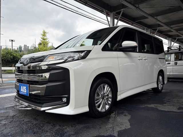 TOYOTA / NOAH HYBRID