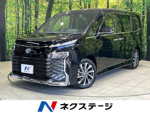 TOYOTA / VOXY HYBRID