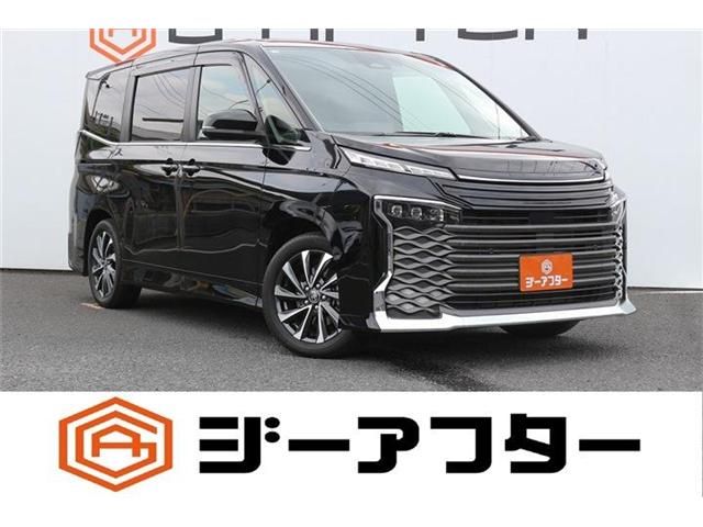 TOYOTA / VOXY HYBRID