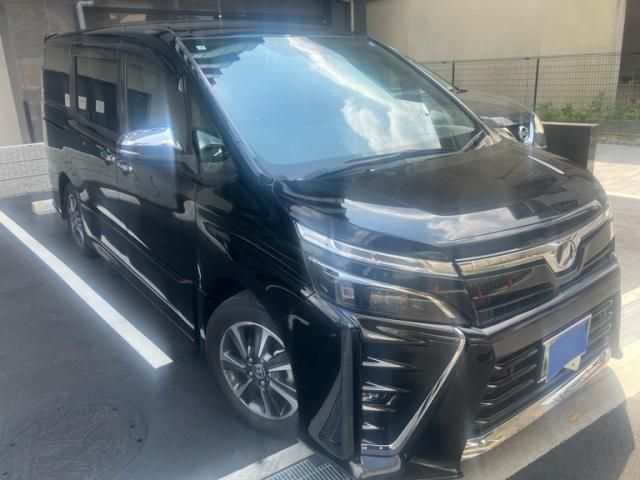 TOYOTA / VOXY