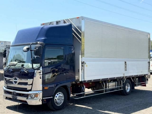 Japanese used car Ref# 1674364 HINO / RANGER