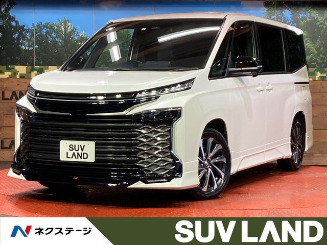 TOYOTA / VOXY HYBRID