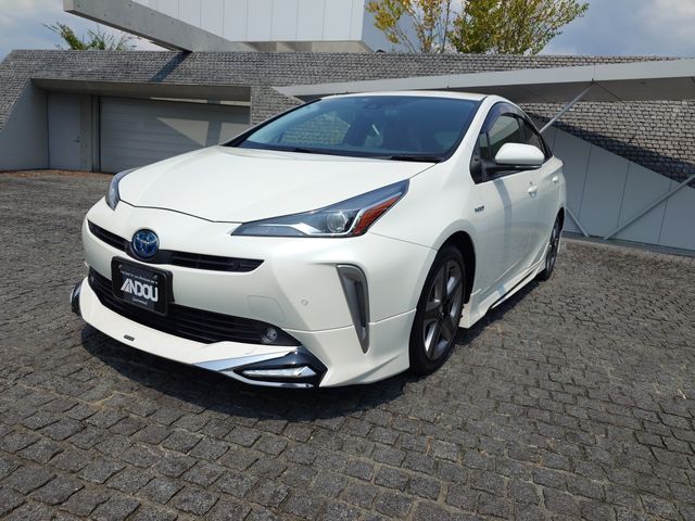 TOYOTA / PRIUS