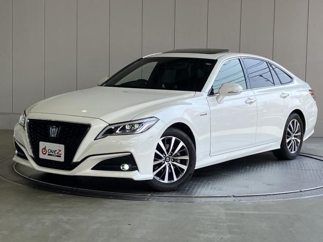 TOYOTA / CROWN sedan hybrid